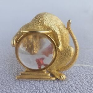 VTG JJ Jonette Cat With Head In Fishbowl Brooch Gold Tone Pin Kitty Goldfish